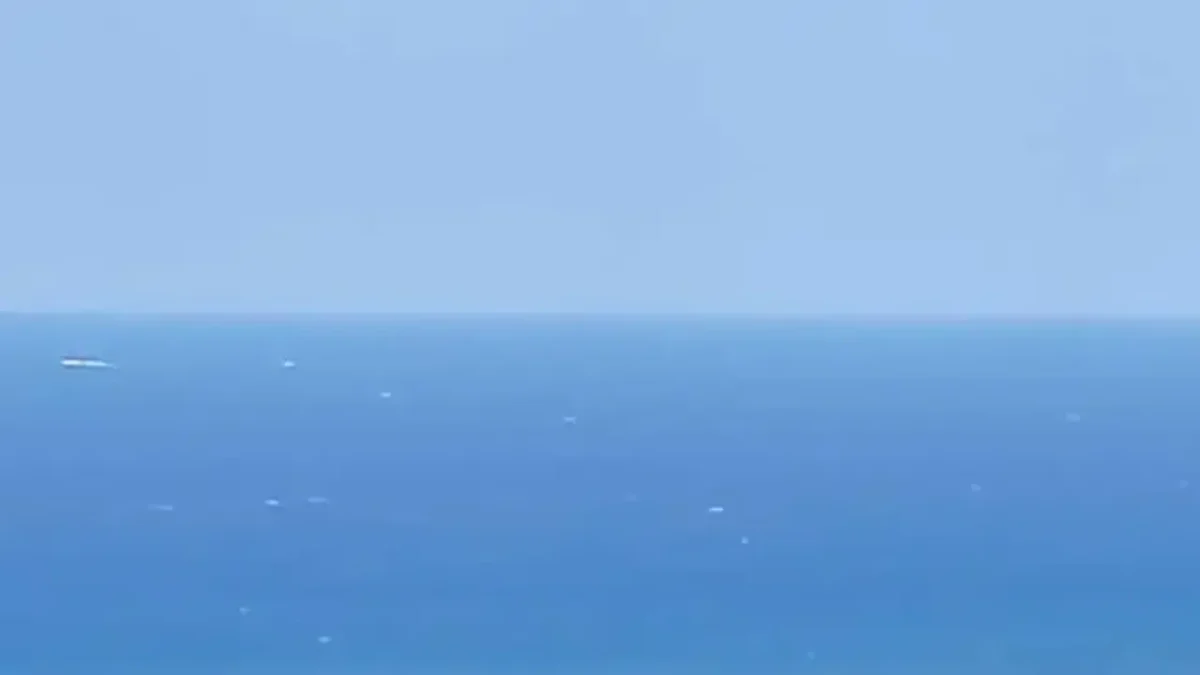 Girne’de yolcu gemisi alabora oldu: Hayatını kaybedenler var! Girne’de yolcu gemisi alabora oldu: Hayatını kaybedenler var!