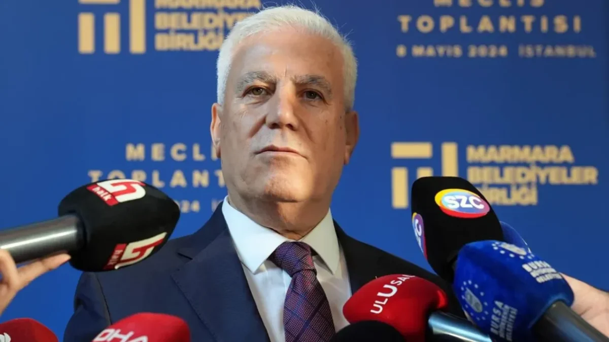 Mustafa Bozbey, CHP’den istifa ettiğini açıkladı Mustafa Bozbey, CHP’den istifa ettiğini açıkladı