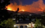 Nevada’da orman yangını: 90 bin kişi için tahliye çağrısı