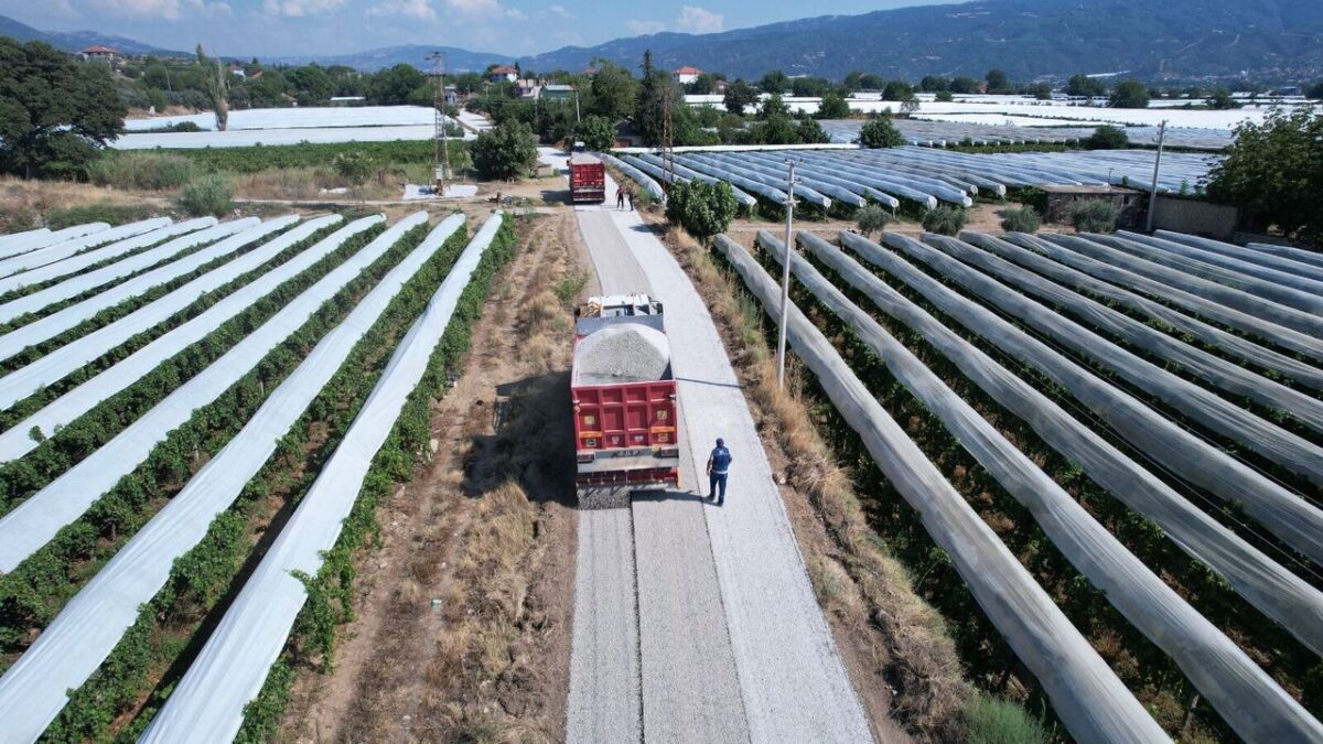 Sarıgöl’de üzüm hasadı öncesi üreticiye yol müjdesi