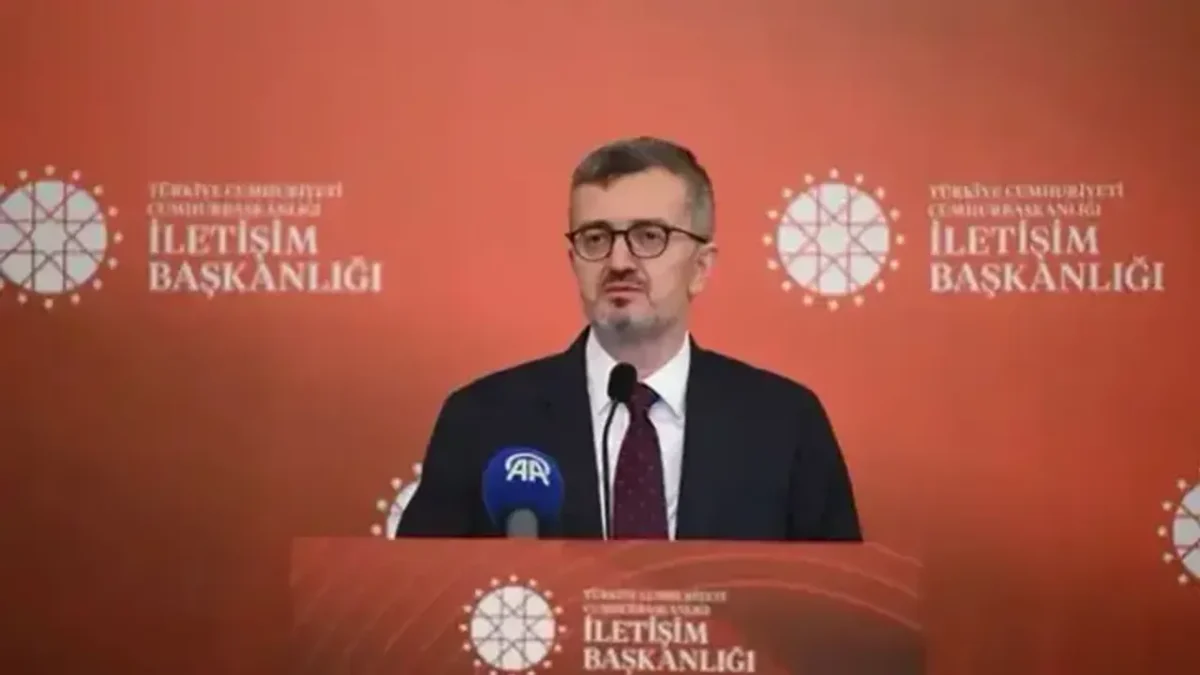 İletişim Başkanı Duran’dan ‘İzmir’in kurtuluş yıl dönümü’ mesajı İletişim Başkanı Duran’dan ‘İzmir’in kurtuluş yıl dönümü’ mesajı