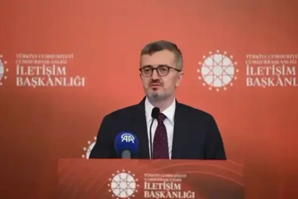 İletişim Başkanı Duran’dan ‘İzmir̵... İletişim Başkanı Duran’dan ‘İzmir̵...