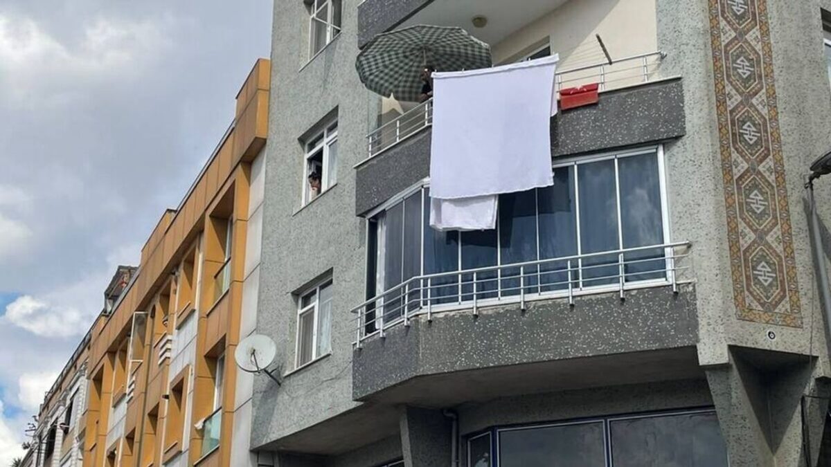 Balkon temizliği ölümle sonuçlandı Balkon temizliği ölümle sonuçlandı