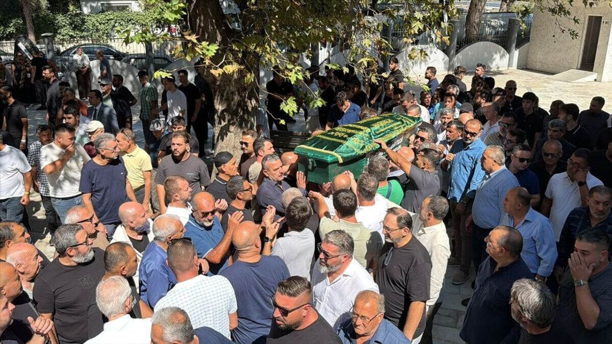 Kıyıda ölü bulunan iş insanı Rıza Muslu toprağa verildi Kıyıda ölü bulunan iş insanı Rıza Muslu toprağa verildi