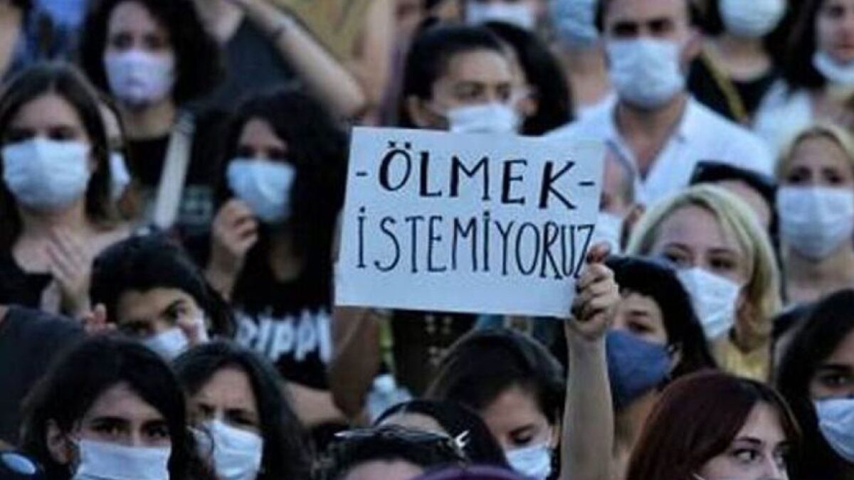 Geride 3 çocuğu kaldı… Bir kadın daha hayattan koparıldı! Geride 3 çocuğu kaldı… Bir kadın daha hayattan koparıldı!
