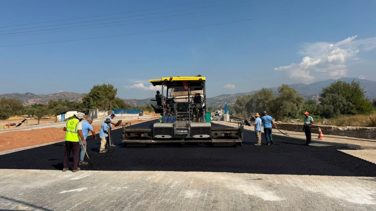 Aydın’ın dört bir yanında yollar yenileniyor Aydın’ın dört bir yanında yollar yenileniyor