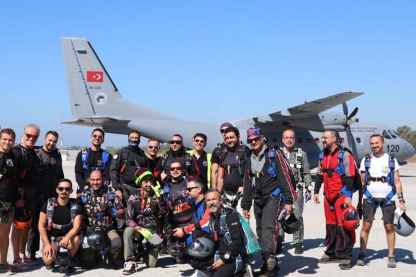 İzmir’de THK Havacılık Festivali başladı İzmir’de THK Havacılık Festivali başladı