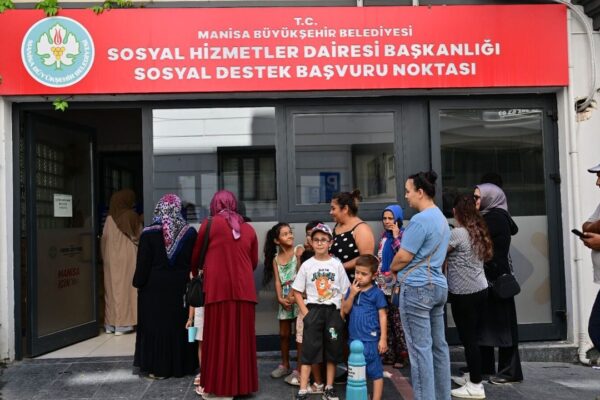 Manisa Şehir Kartı ile 10 Bin Öğrenciye 30 Milyon ... Manisa Şehir Kartı ile 10 Bin Öğrenciye 30 Milyon ...