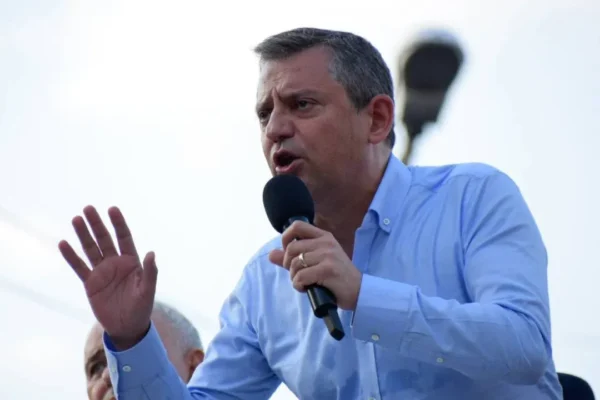 Özel’den TMO’ya ‘üzüm’ tepkisi ve çağrı: 120 liray... Özel’den TMO’ya ‘üzüm’ tepkisi ve çağrı: 120 liray...