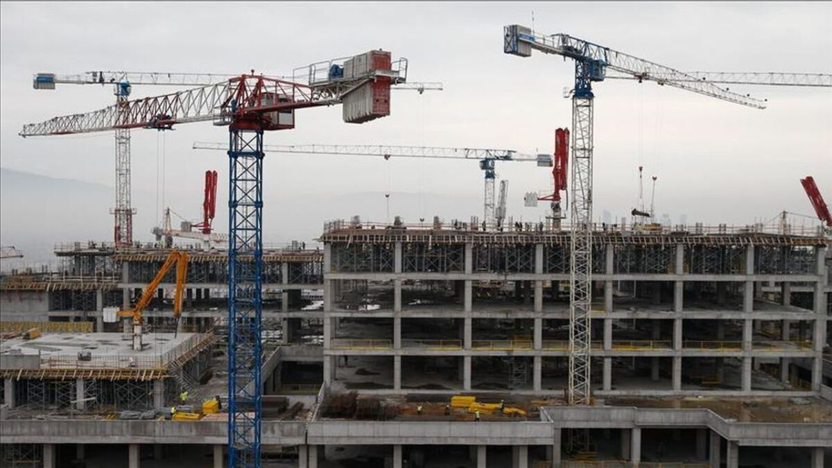 Büyükşehir ve TOKi de listede… İzmir’de çok sayıda projeye 7/24 çalışma izni! Büyükşehir ve TOKi de listede… İzmir’de çok sayıda projeye 7/24 çalışma izni!